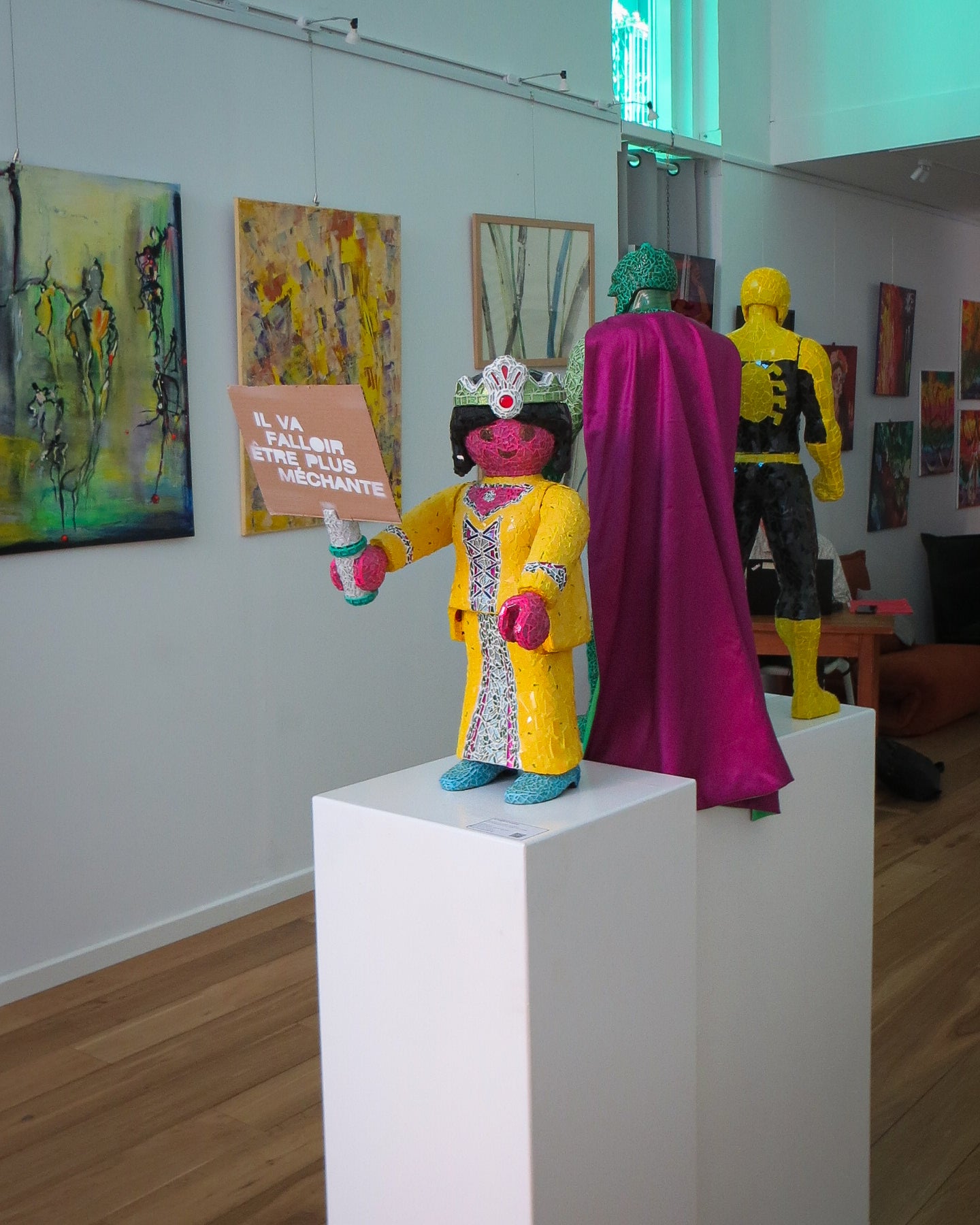 Ni souple, ni soumise